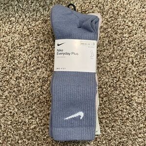 Nike Everyday Plus Crew Socks. Dri-fit. Size 12-15.